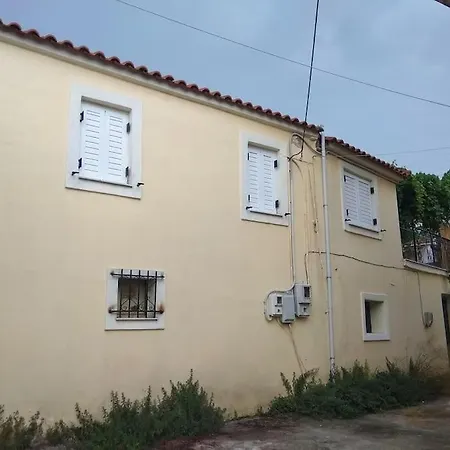 Villa ευχάριστο σπίτι με ωραίο κήπο *