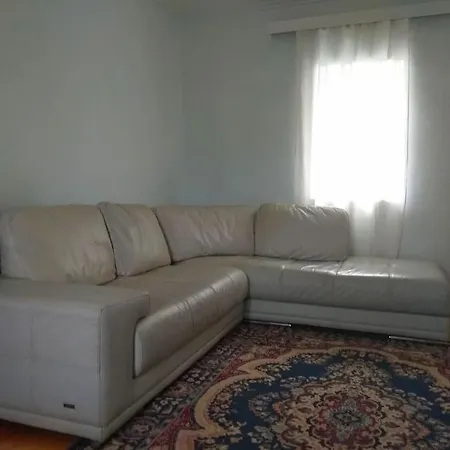 ευχάριστο σπίτι με ωραίο κήπο Villa