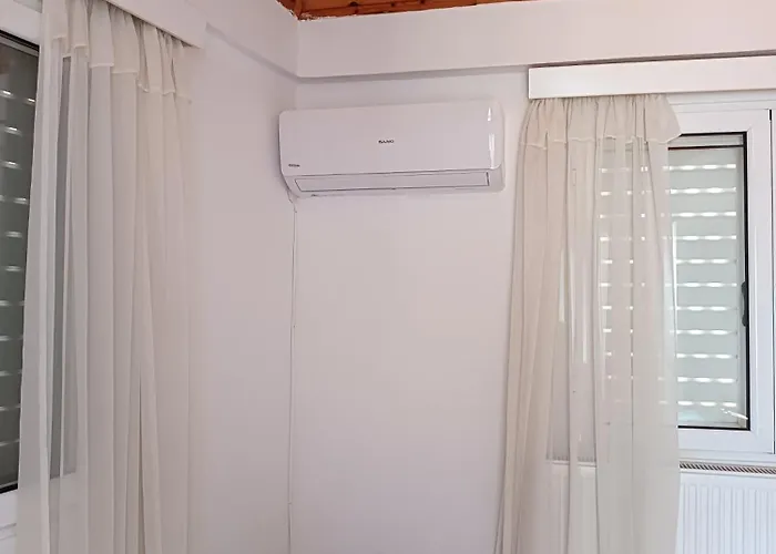 ευχάριστο σπίτι με ωραίο κήπο * Pylos