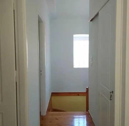 ευχάριστο σπίτι με ωραίο κήπο *