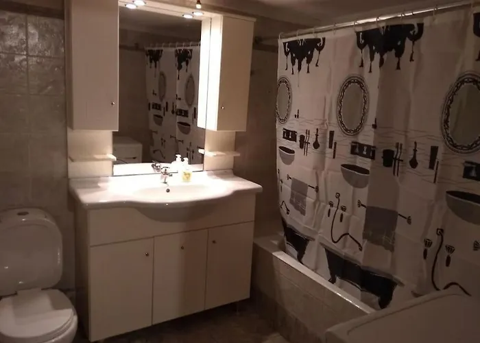 ευχάριστο σπίτι με ωραίο κήπο